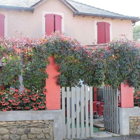 Hotel Les Vignes Rouges Ispagnac Exteriör bild